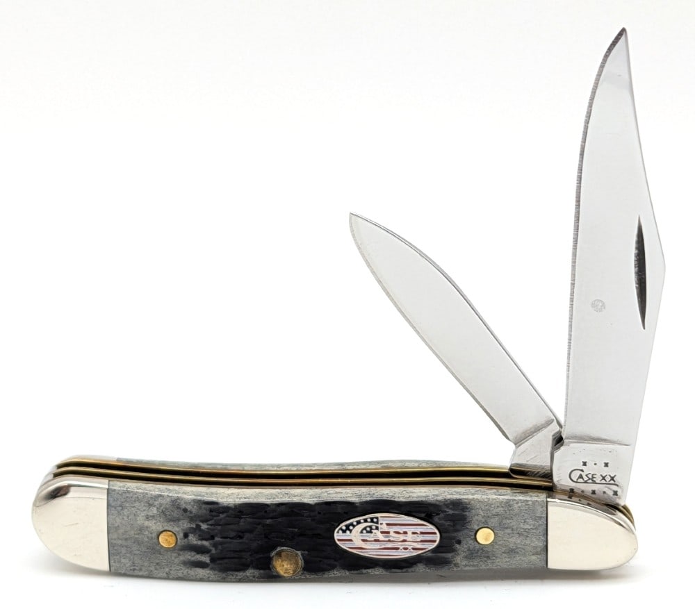 2002 Case XX Flag Shield Black Bone Peanut 6220: Knife is in like new condition. Overall measures 2-7/8in when closed.