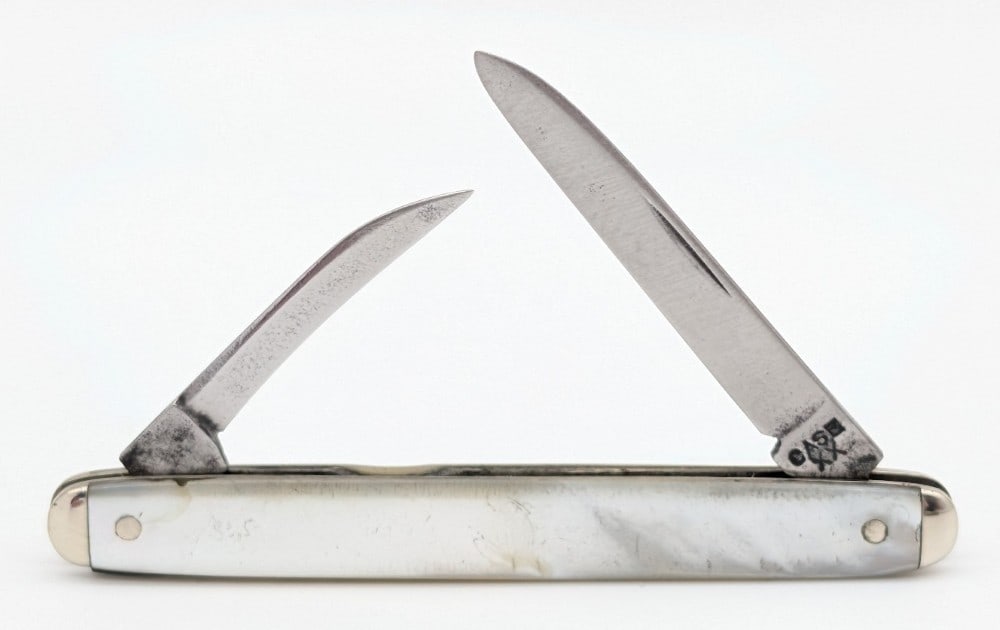 1940-64 Case XX Mother of Pearl Pen Knife 8261 (1 of 4)