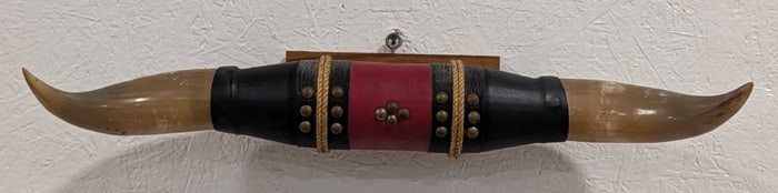 23in Leather Wrapped Steer Horn Mount