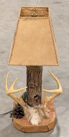 Rustic Whitetail Deer Antler Lamp