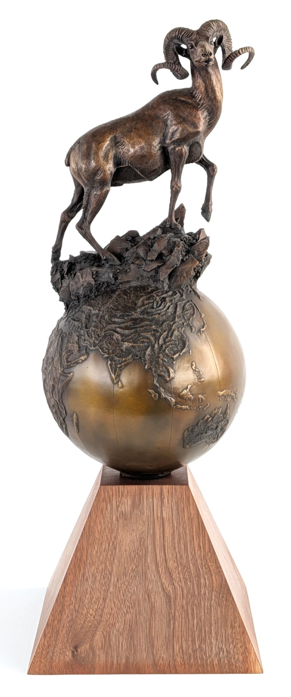 1998 Fred Boyer Bronze Sheep Sculpture: Signed by Fred Boyer. Measures 26.5in tall x 9.5in width x 9.5in depth.