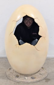 Giant Jurassic Dinosaur Egg Photo Op / Fiberglass / Jurassic Park