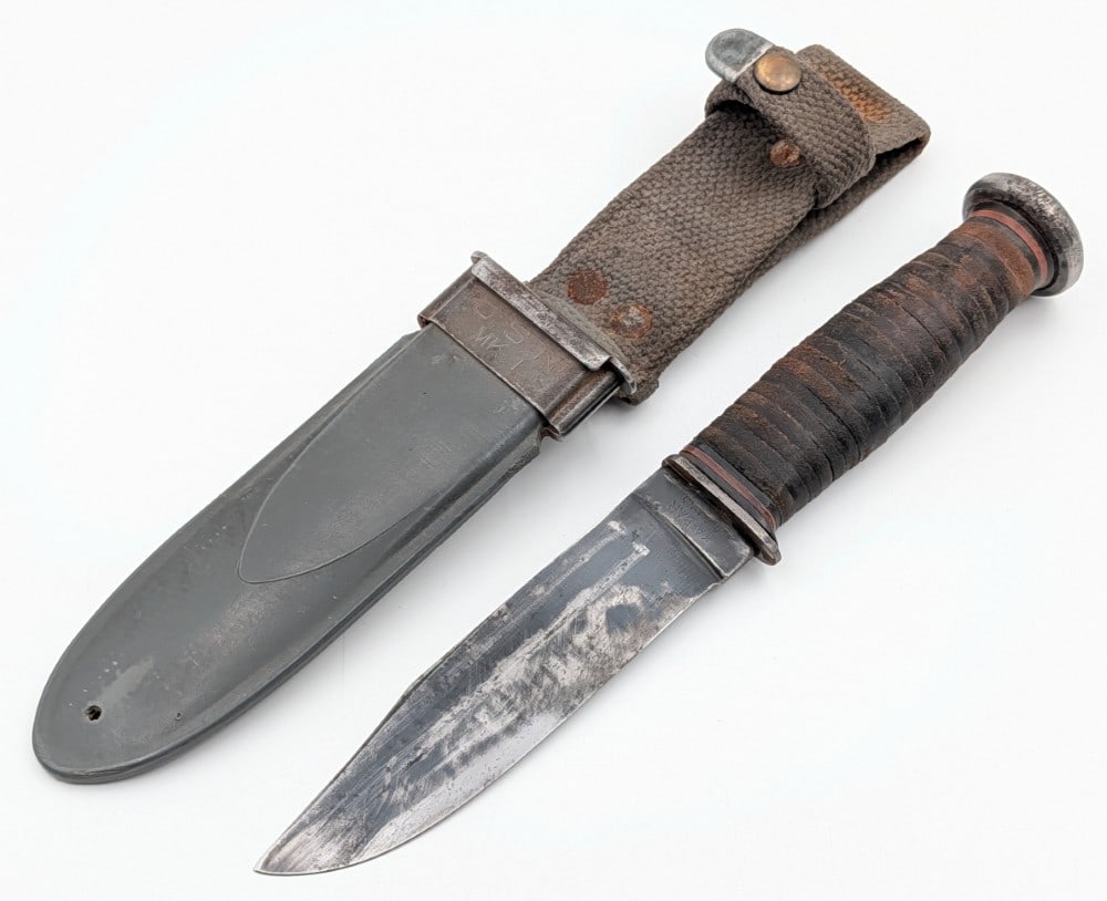 WWII USN Ka-Bar Fighting Knife w/ Sheath (1 of 10)
