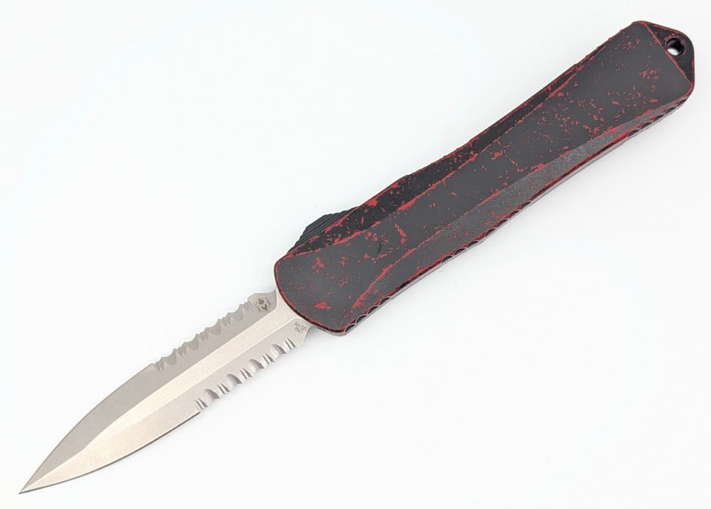 Heretic Knives Black & Red Manticore OTF Knife: Knife is in very nice condition with minimal wear from handling. Overall measures 5-1/2in when closed,
