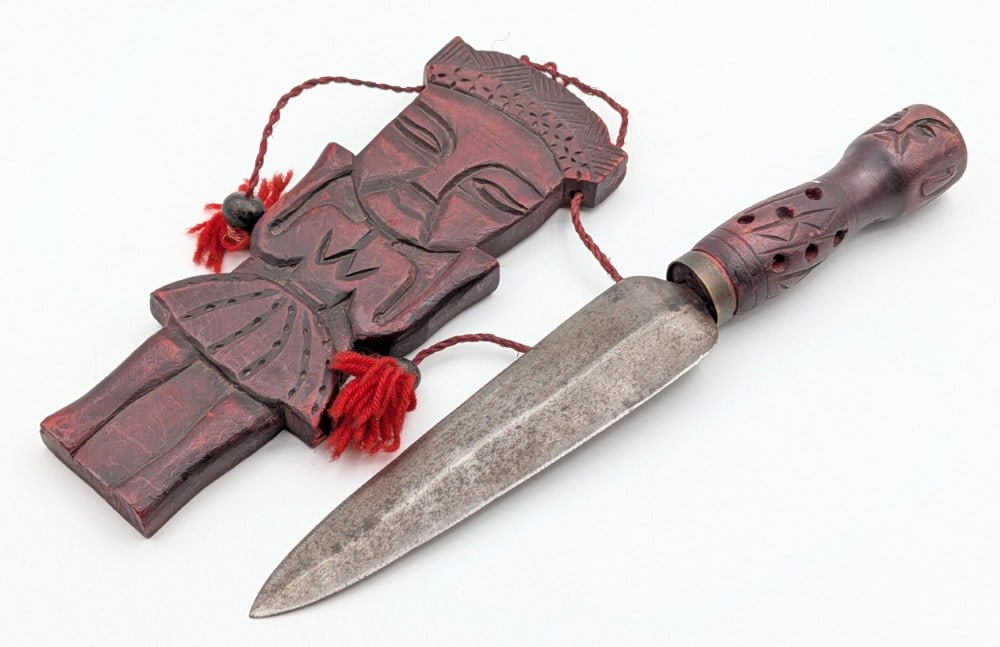 Southern Pacific Dagger w/ Carved Wood Tiki Sheath (1 of 9)