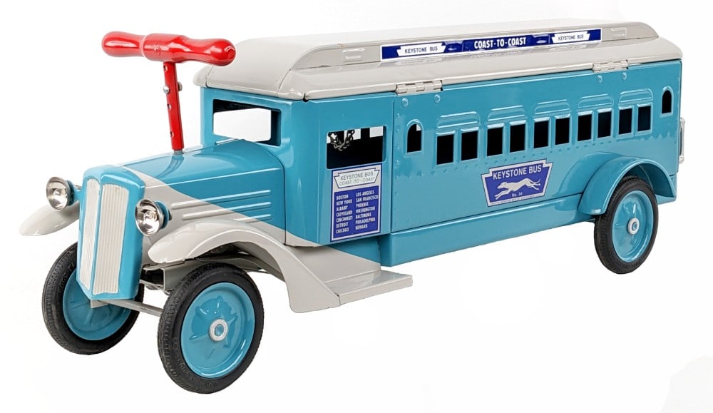 Restored Keystone Coast-To-Coast Bus w/ Electric Headlights: Professionally restored Keystone Coast-To-Coast Greyhound bus. Professional restoration done by New Era toys. The deluxe "Non-Packard" version with electric headlights. The bus has a couple minor rubs