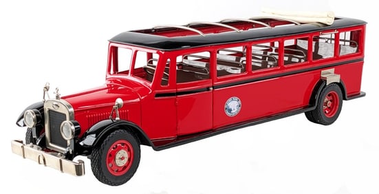 Retro 123 Glacier Park Transportation Bus