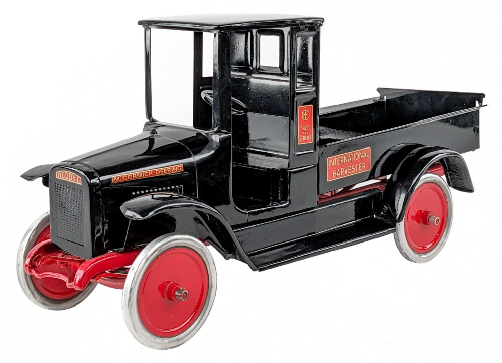 Custom Buddy L International Harvester Truck - Black (1 of 11)