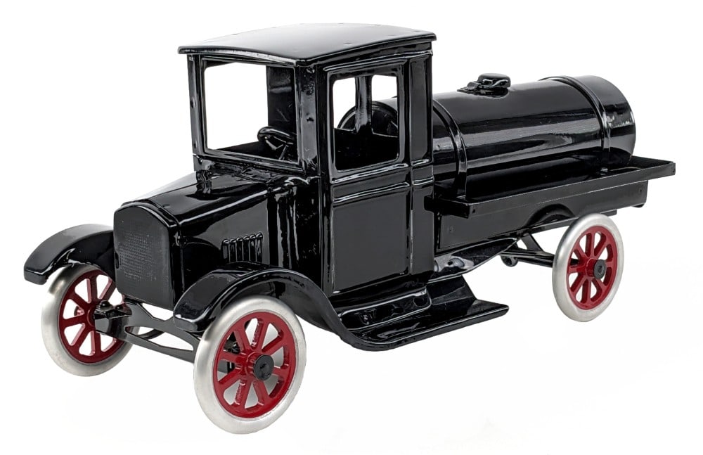 Cowdery Toy Works Flivver Tanker Truck - Prototype: Custom Buddy L style Cowdery Toy Works Flivver tanker truck. The truck is in excellent condition overall. The truck is stamped "Prototype" on the underside of the truck. Displays very well. Measures