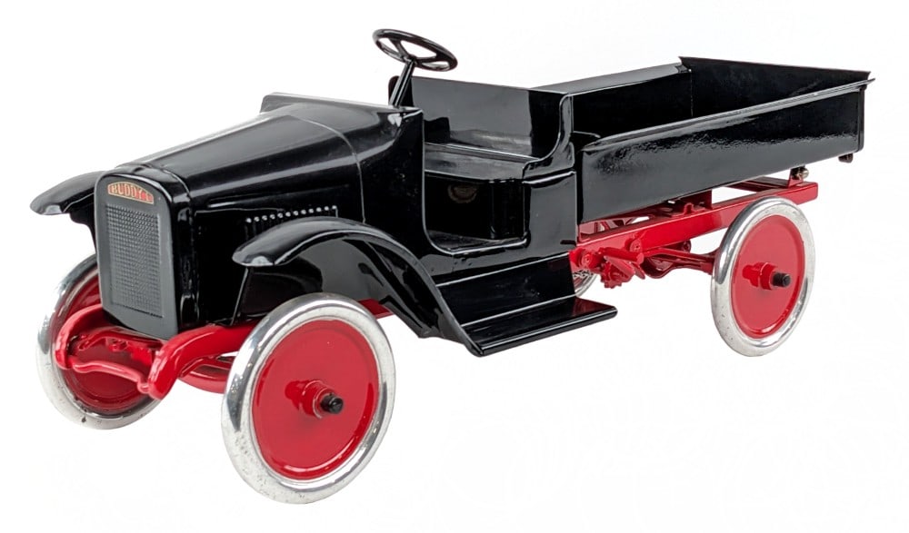 Restored Buddy L Chain Lift Dump Truck (1 of 12)