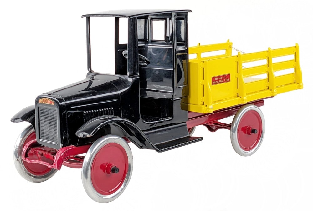 Restored Buddy L Baggage Line Truck (1 of 12)