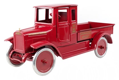 T-Reproductions Buddy L IH Red Baby Express Truck