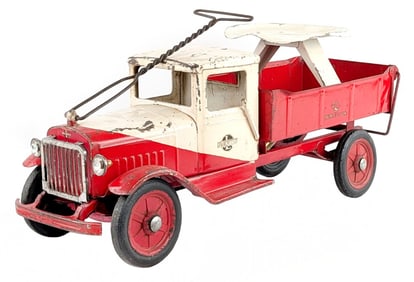 Buddy L Sit-N-Ride Hydraulic Dump Truck