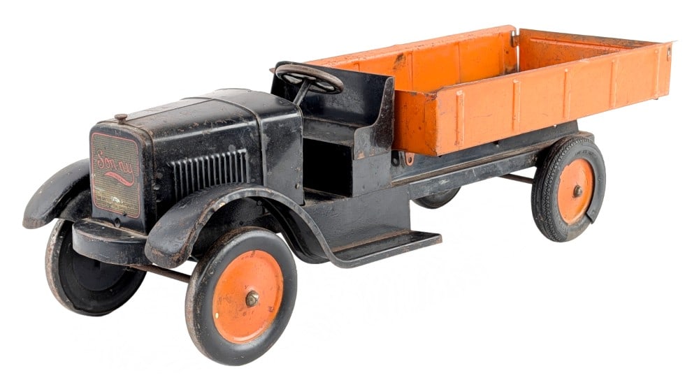 Original Dayton Sonny Dump Truck (1 of 11)
