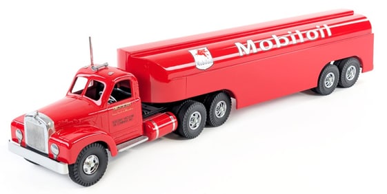 Fred Thompson Smith Miller Mobilgas B Mack Tanker Truck