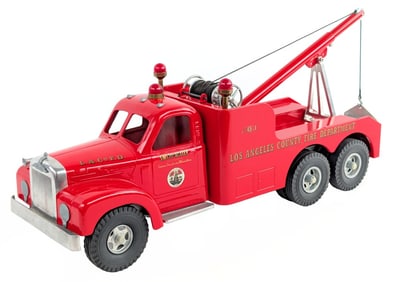 Fred Thompson Smith Miller B Mack LACFD Wrecker Tow Truck
