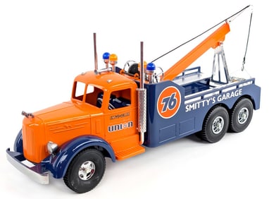 Fred Thompson Smith Miller Union 76 Wrecker Tow Truck