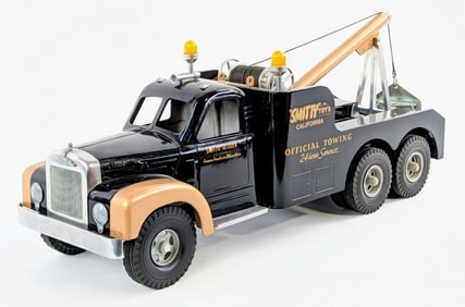 Fred Thompson Smith Miller B Mack Tow Truck