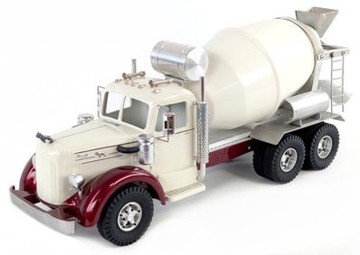 Custom Smith Miller L Mack Cement Mixer Truck