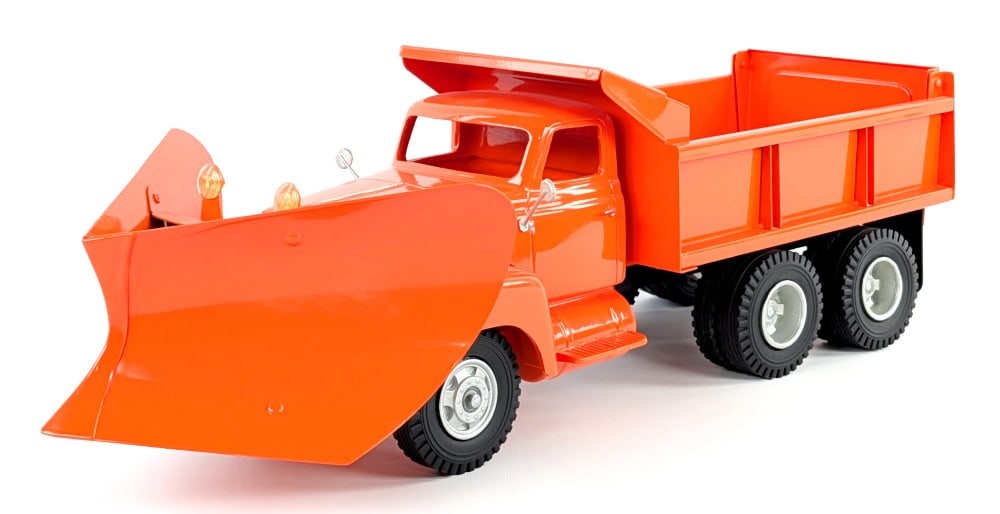 Cottonwood Acres International Dump Truck w/ Plow (1 of 10)