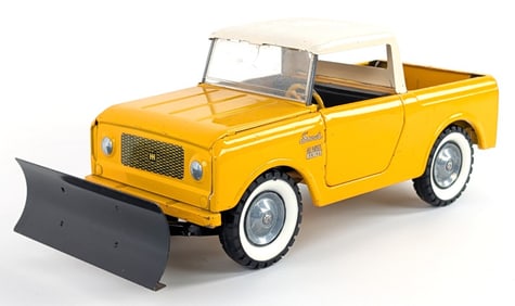 Original Yellow Tru-Scale International Scout Truck w/ Blade