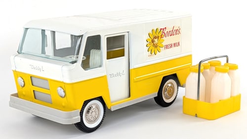 Original Buddy L Borden's Fresh Milk Truck w/ Carrier