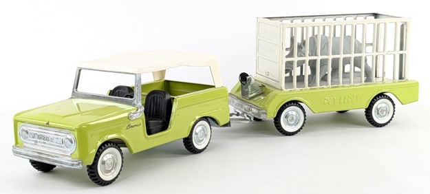 Original Nylint Safari Hunt Set w/ Bronco and Trailer