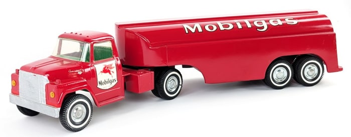 Custom Ertl International Loadstar Mobilgas Tanker Truck