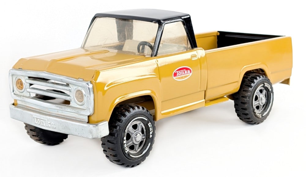 Custom Tonka Dodge Pickup Truck: Custom Tonka Dodge pickup truck. The truck has some minor scratches to the windshield, but is in overall good condition. Measures approximately 14" long.