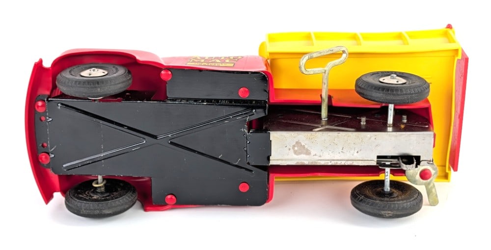 Marx Windup Auto Mac Truck Driver w/ Box - 8