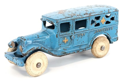 Arcade Cast Iron City Ambulance