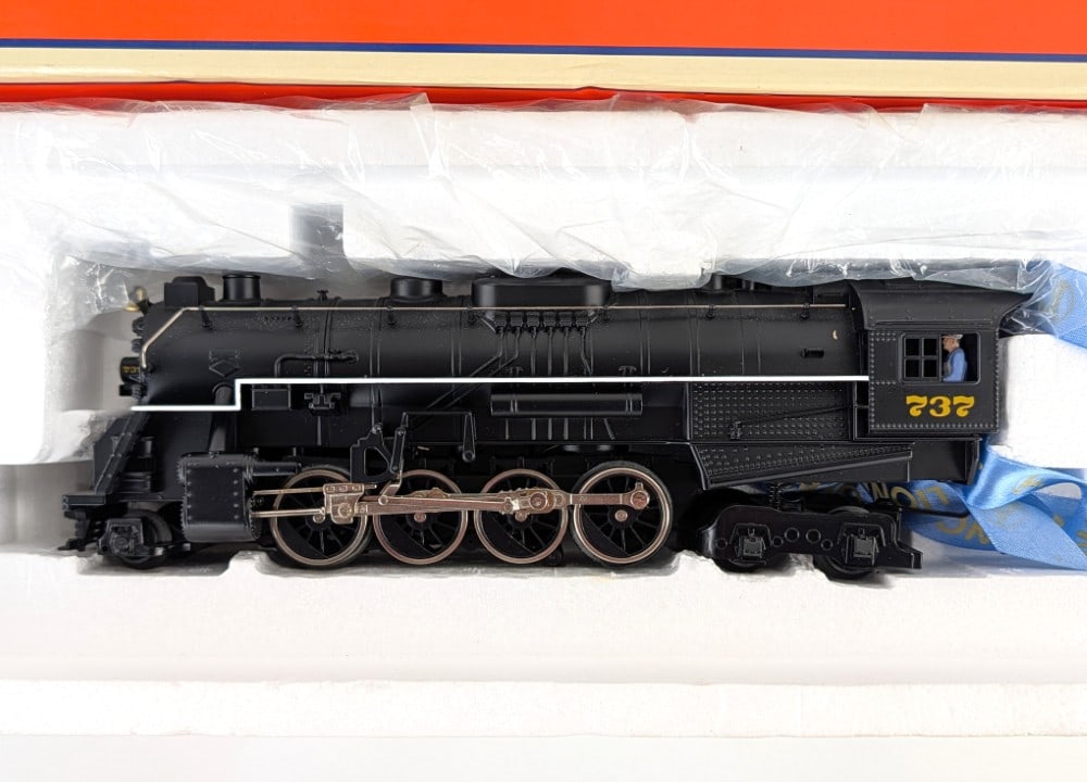 Lionel Lines Berkshire Jr. Locomotive and Tender 6-11101 - 2