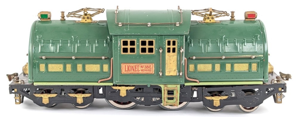 Prewar Lionel 381E Electric Locomotive (1 of 9)