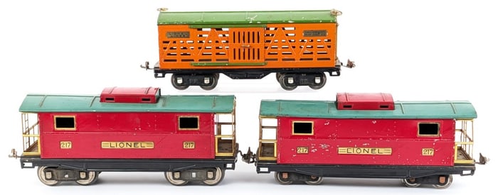Lionel 513 Livestock and (2) 217 Caboose