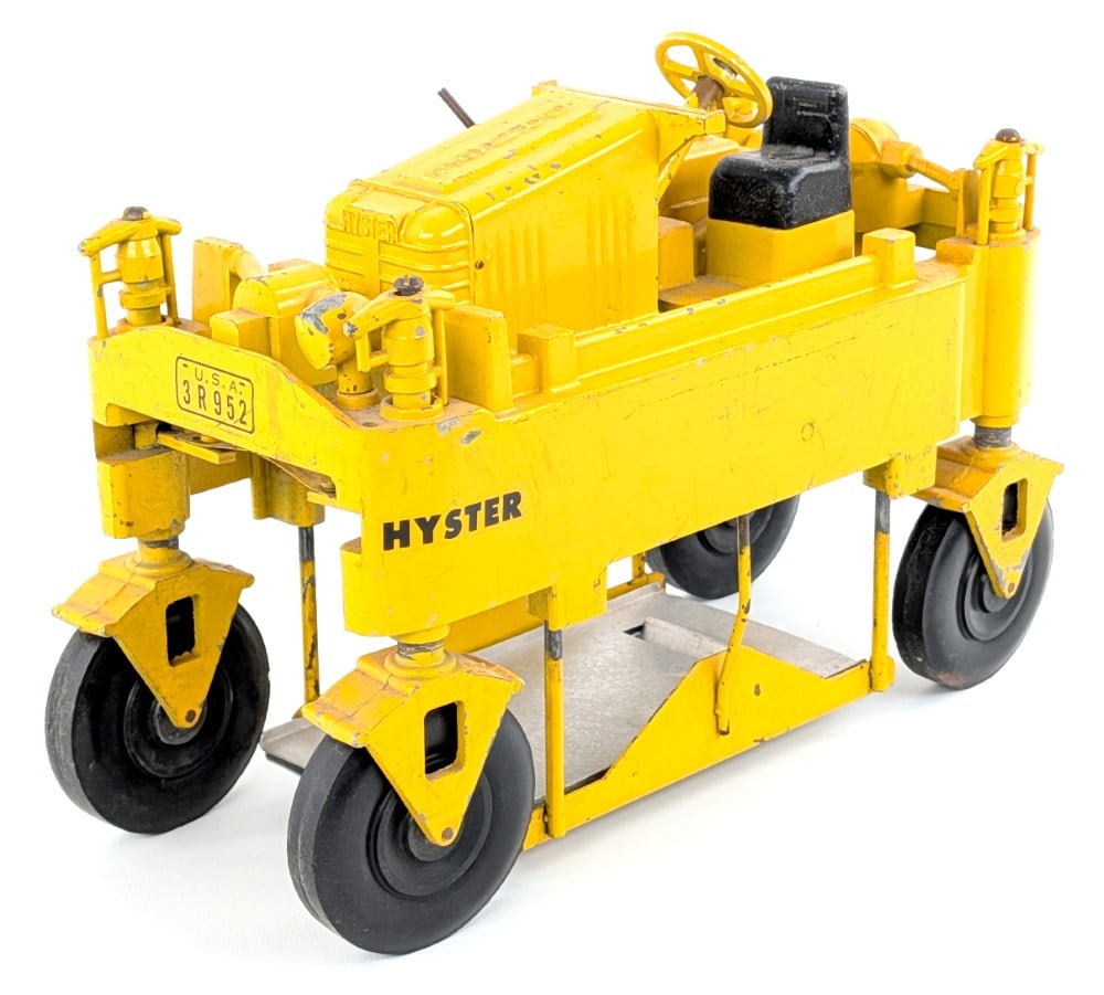 Original Druge Bros. Hyster Lumber Straddle Truck (1 of 9)