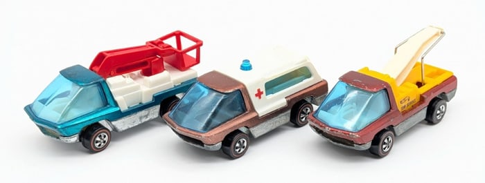 Hot Wheels Redline Heavyweights Ambulance, Snorkel, and Tow Truck