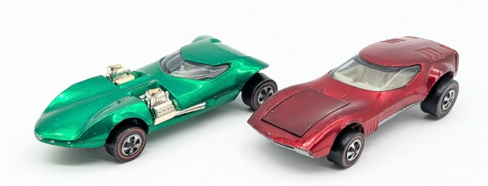 Hot Wheels Redline Red Torero & Green Twinmill (1 of 7)