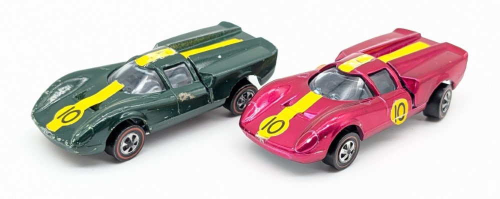 (2) Hot Wheels Redline Lola GT70 (1 of 7)