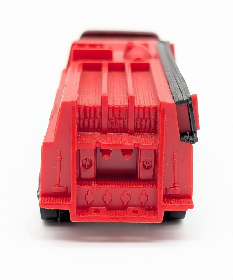 Hot Wheels Redline Heavyweights Fire Engine Truck with Button - 4