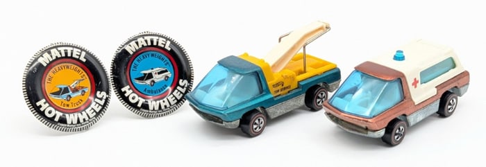 Hot Wheels Redline Heavyweights Tow Truck & Ambulance with Buttons
