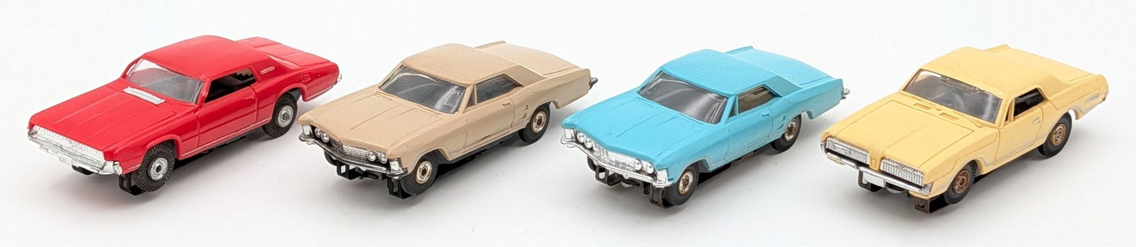 (4) Vintage HO Scale Mercury, Buick Riviera, and Thunderbird (1 of 7)