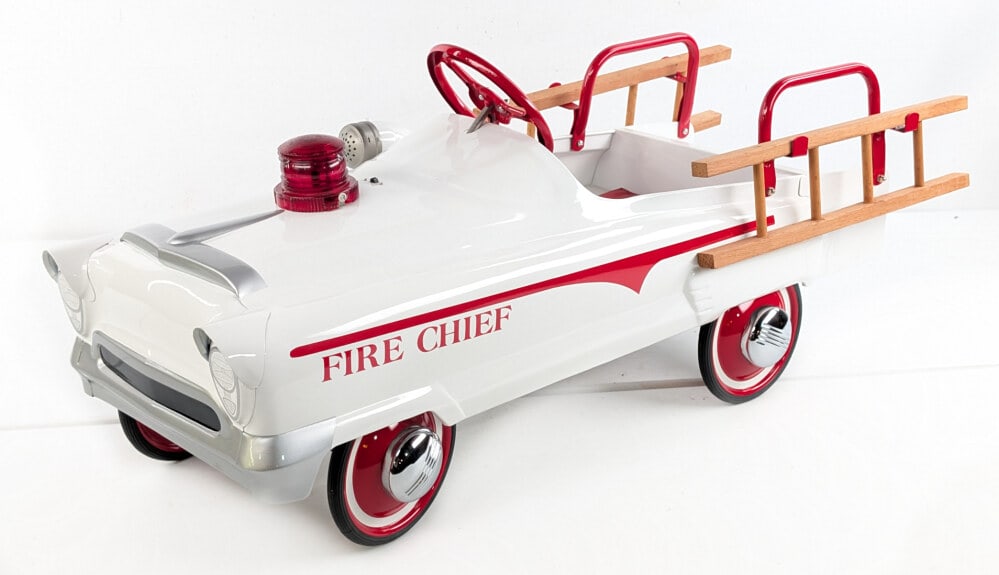 Restored Garton Fire Chief Ladder Truck Pedal Car (1 of 11)
