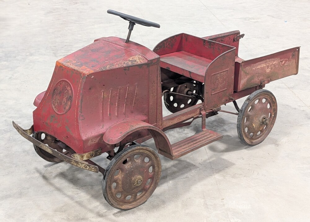 Steelcraft Mack Playboy Trucking Co. Dump Truck (1 of 11)