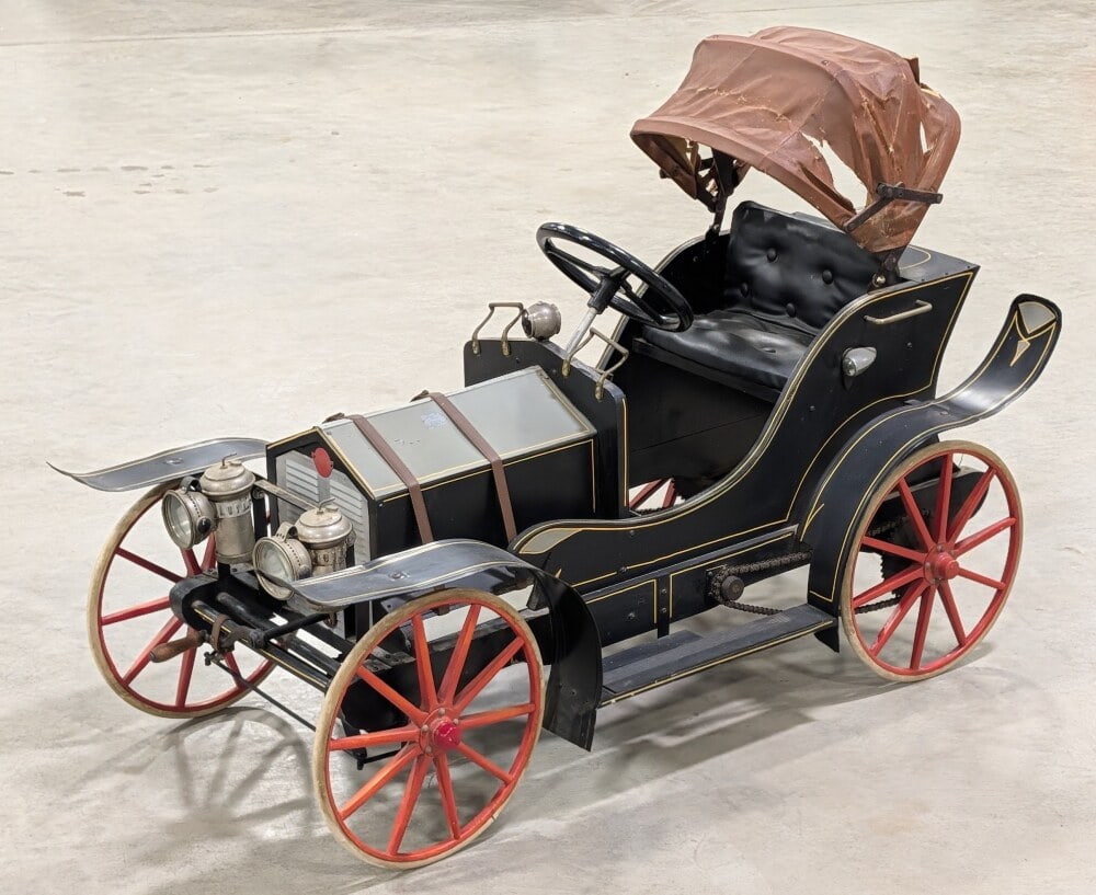 Unique Stutz Pedal Car (1 of 17)