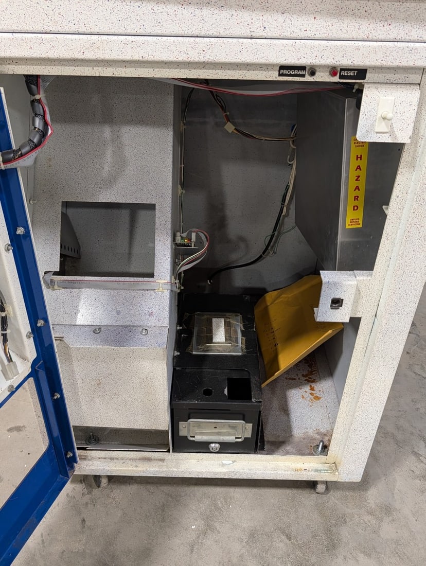 Customized Ferrari Claw Machine Arcade Game With Prizes - 10