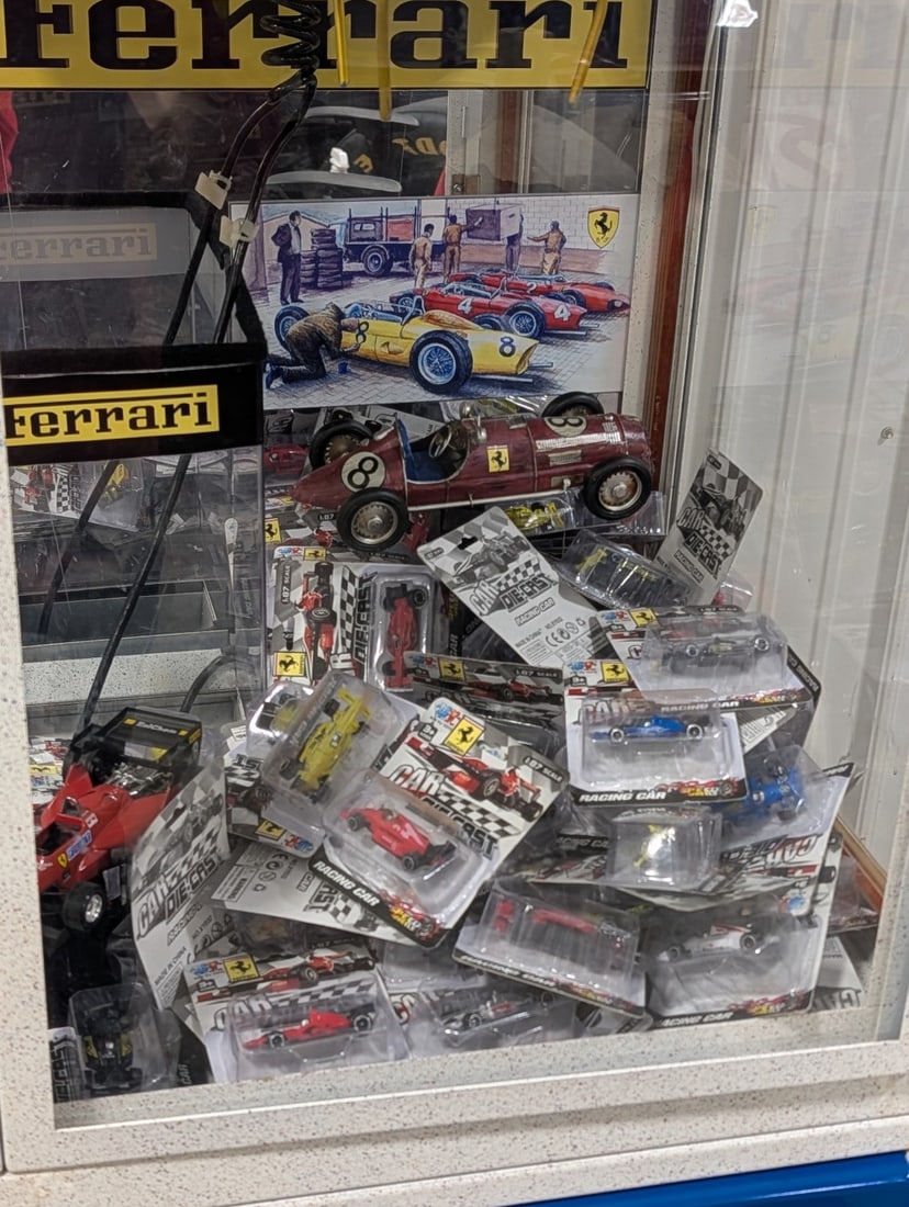 Customized Ferrari Claw Machine Arcade Game With Prizes - 4