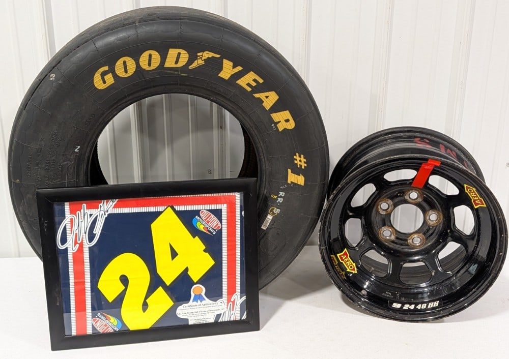 Jeff Gordon NASCAR Race Used Rim & Tire / Hendrick: Jeff Gordon NASCAR race used tire and Hendrick Motors race used rim. Both have wear from use. Rim displays well with Hendrick racing decals. Tire comes with COA.