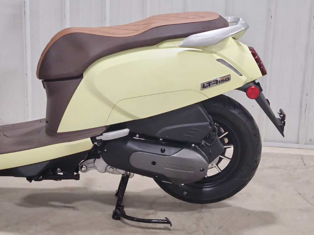 QJ motors LTR 150 Moped - 4