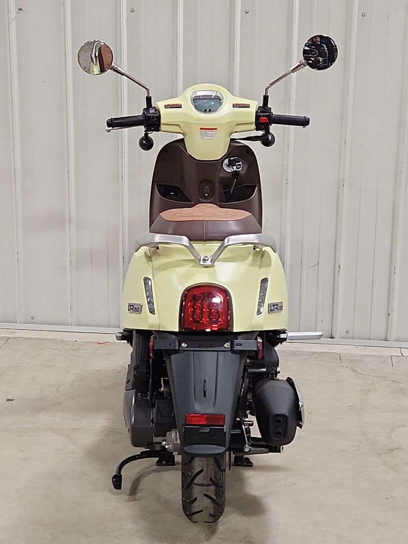 QJ motors LTR 150 Moped - 7
