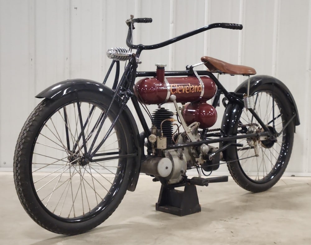 1919 Cleveland Strap Tank Single Motorcycle: Sells with No Reserve! Highly engaging early "Strap Tank" configuration and livery A collectible American icon Forward design, engineering, performance, and fuel economy Formerly owned by renowned
